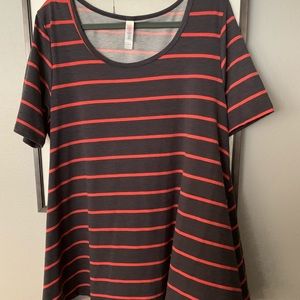 Lularoe perfect tee
